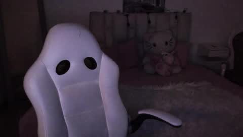 Zoe online show from 11/19/25, 11:32