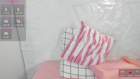 zoeameliie online show from 02/19/25, 09:03