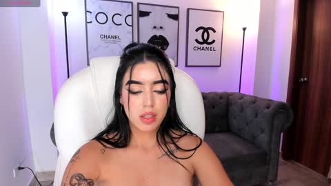 Snapshot of zoee_jackson chatting on 01/02/25, 09:39 zoee jackson online show from 01/02/25, 09:39