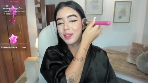 Snapshot of zoee_jackson chatting on 01/07/25, 10:08 zoee jackson online show from 01/07/25, 10:08