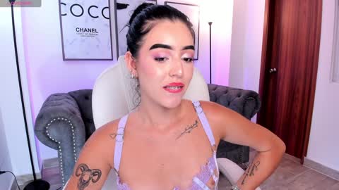 Snapshot of zoee_jackson chatting on 01/27/25, 07:03 zoee jackson online show from 01/27/25, 07:03