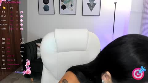 Snapshot of zoee_jackson chatting on 02/05/25, 07:20 zoee jackson online show from 02/05/25, 07:20