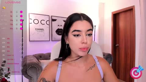 Snapshot of zoee_jackson chatting on 02/22/25, 06:52 zoee jackson online show from 02/22/25, 06:52