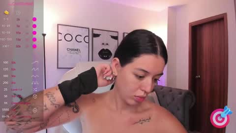 Snapshot of zoee_jackson chatting on 03/01/25, 06:43 zoee jackson online show from 03/01/25, 06:43