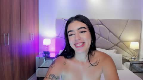 Snapshot of zoee_jackson chatting on 03/10/25, 01:12 zoee jackson online show from 03/10/25, 01:12