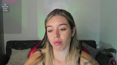 Snapshot of zoee_jackson chatting on 10/13/25, 03:28 zoee jackson online show from 10/13/25, 03:28