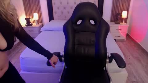 zoe online show from 09/15/25, 03:17