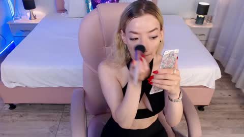 Snapshot of zoee_joness chatting on 05/07/26, 02:11 zoe online show from 05/07/26, 02:11