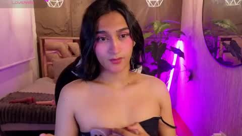 Snapshot of zoee_kiss_ chatting on 08/01/26, 05:07 ZOE online show from 08/01/26, 05:07