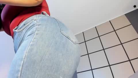 zoee_zi online show from 05/28/26, 01:19