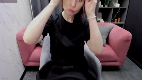 Snapshot of zoeeast chatting on 01/03/25, 01:25 Zoe online show from 01/03/25, 01:25