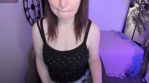 Snapshot of zoeeast chatting on 07/24/26, 06:00 Zoe online show from 07/24/26, 06:00