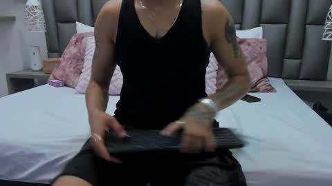 Zoe Krug online show from 02/23/26, 12:24