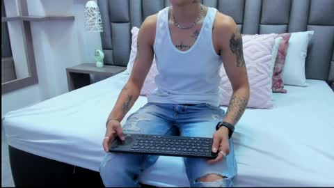 Zoe Krug online show from 04/01/26, 11:33