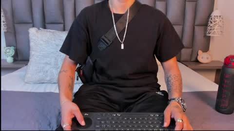 Zoe Krug online show from 04/23/26, 12:29