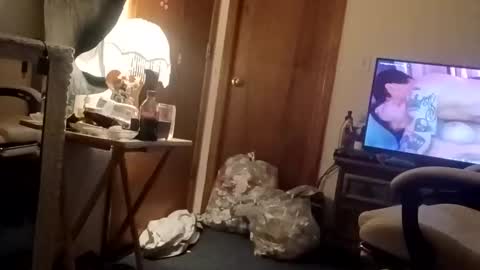 Snapshot of zoeoved92 chatting on 12/19/25, 10:33 zoeoved92 online show from 12/19/25, 10:33