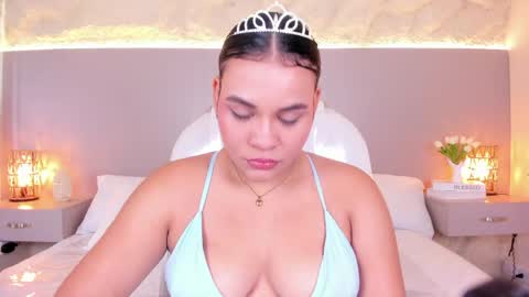 Zoe online show from 05/10/26, 03:23