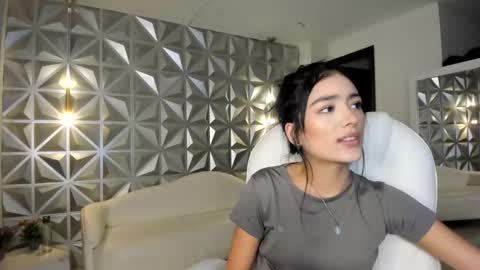 Zoe Rouse online show from 01/16/26, 08:13