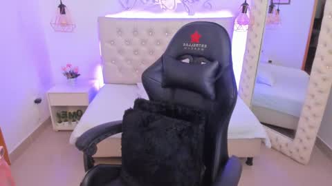 zoeth_ruiz online show from 03/10/25, 03:30