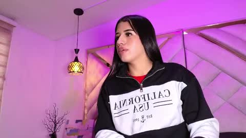 Zoe online show from 04/06/26, 11:55