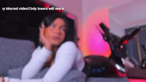 zoevidal_ online show from 01/30/25, 06:00