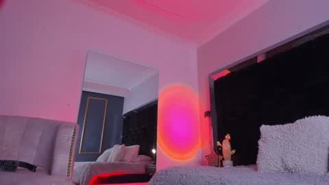 zoevidal_ online show from 02/01/25, 11:54