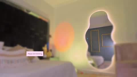 zoevidal_ online show from 09/27/25, 11:59