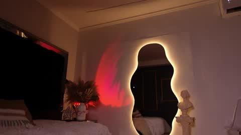 zoevidal_ online show from 01/16/26, 11:58