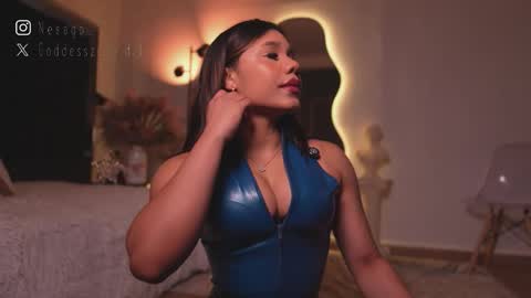 zoevidal_ online show from 02/26/26, 12:15