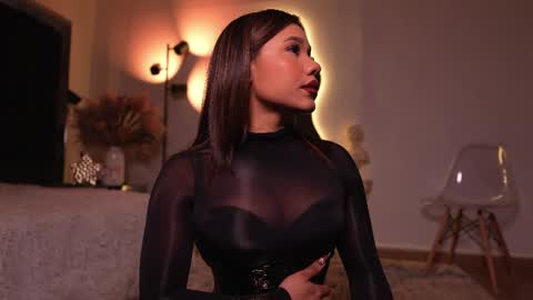 zoevidal_ online show from 04/12/26, 12:10