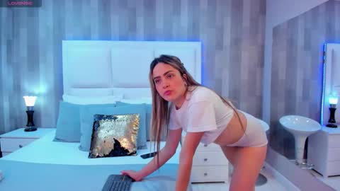 ZoeWilliis online show from 10/08/25, 01:09