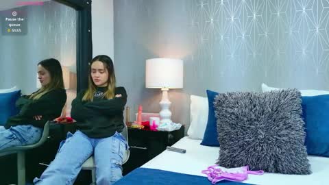 ZoeWilliis online show from 04/01/26, 12:06