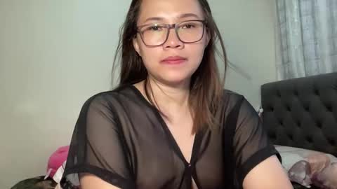 zoey_foryou online show from 10/23/25, 02:11