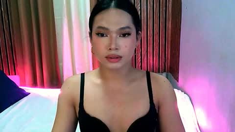 zoey online show from 11/17/25, 11:16