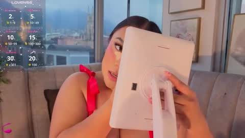 zoey thommpson online show from 10/22/25, 07:35