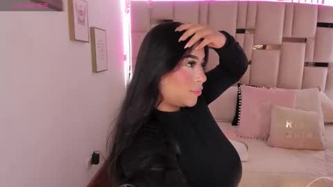 zoey thommpson online show from 11/16/25, 02:55