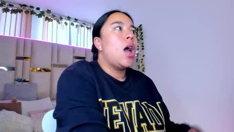 zoey thommpson online show from 02/25/26, 09:13