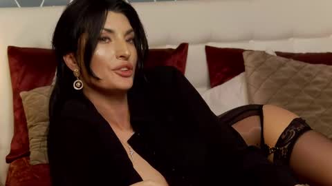 Zoey online show from 02/18/25, 11:19