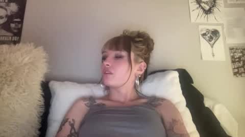 Snapshot of zoeyyb666 chatting on 02/07/26, 07:45 zoeyyb666 online show from 02/07/26, 07:45