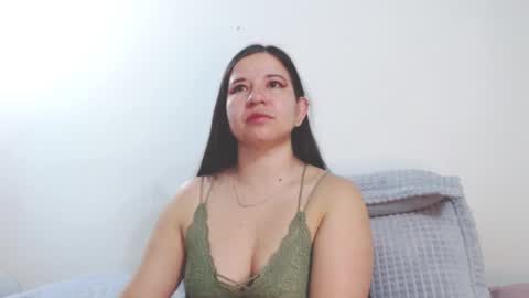 Snapshot of zohe_ chatting on 09/20/25, 08:59 zohe online show from 09/20/25, 08:59