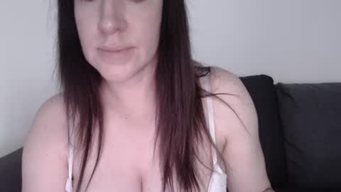zoibee online show from 07/24/26, 03:32