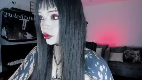 Snapshot of zombieeporcelainex chatting on 05/04/26, 12:06 SOPHIE online show from 05/04/26, 12:06