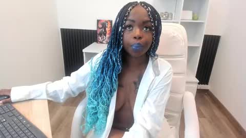 Zooe online show from 01/15/25, 11:43