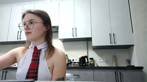 zoriana20 online show from 11/11/25, 09:04