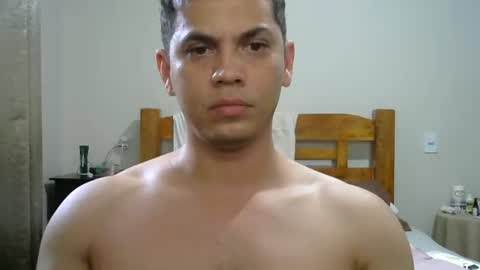 zoro_00 online show from 11/30/25, 06:12