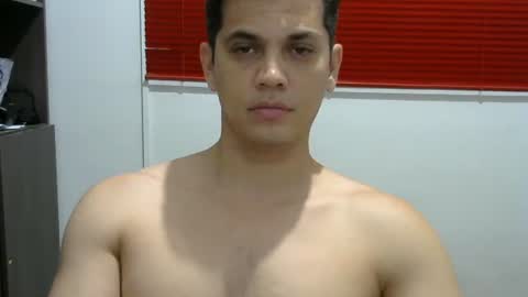 zoro_00 online show from 03/01/26, 12:12