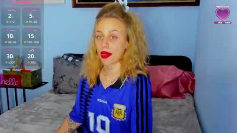 Snapshot of zorynvaal chatting on 06/17/26, 08:43 Mia online show from 06/17/26, 08:43