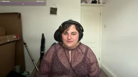 Snapshot of zosiablooms chatting on 06/04/26, 10:43 Zosia Blooms online show from 06/04/26, 10:43