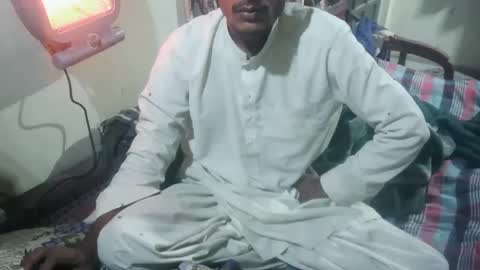 Snapshot of zoyakhan803 chatting on 03/04/25, 11:43 zoyakhan803 online show from 03/04/25, 11:43