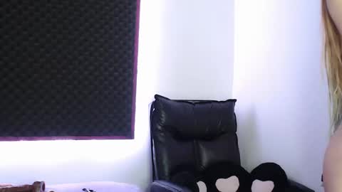 zpzphot online show from 10/25/25, 01:40